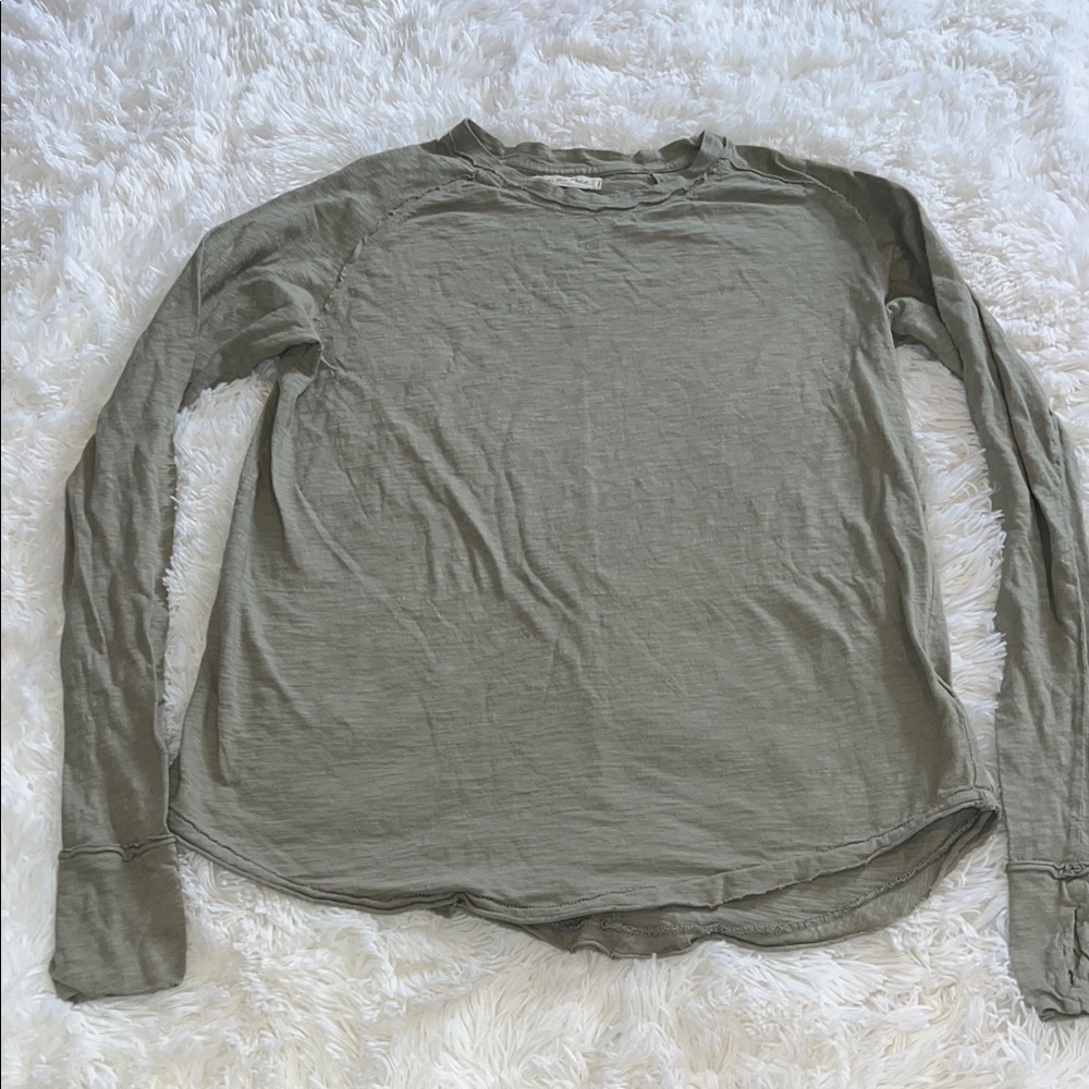 FP We The Free Long Sleeve Top Color Heathered Green Size XS P2P 21.5” NWOT
